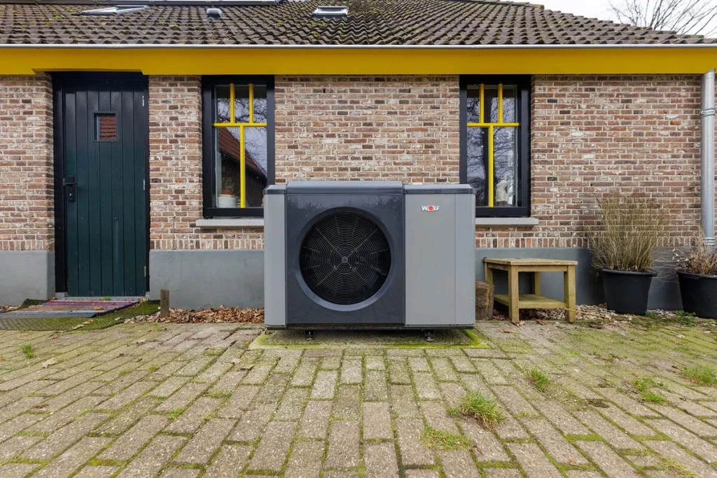 Warmtepomp in de tuin